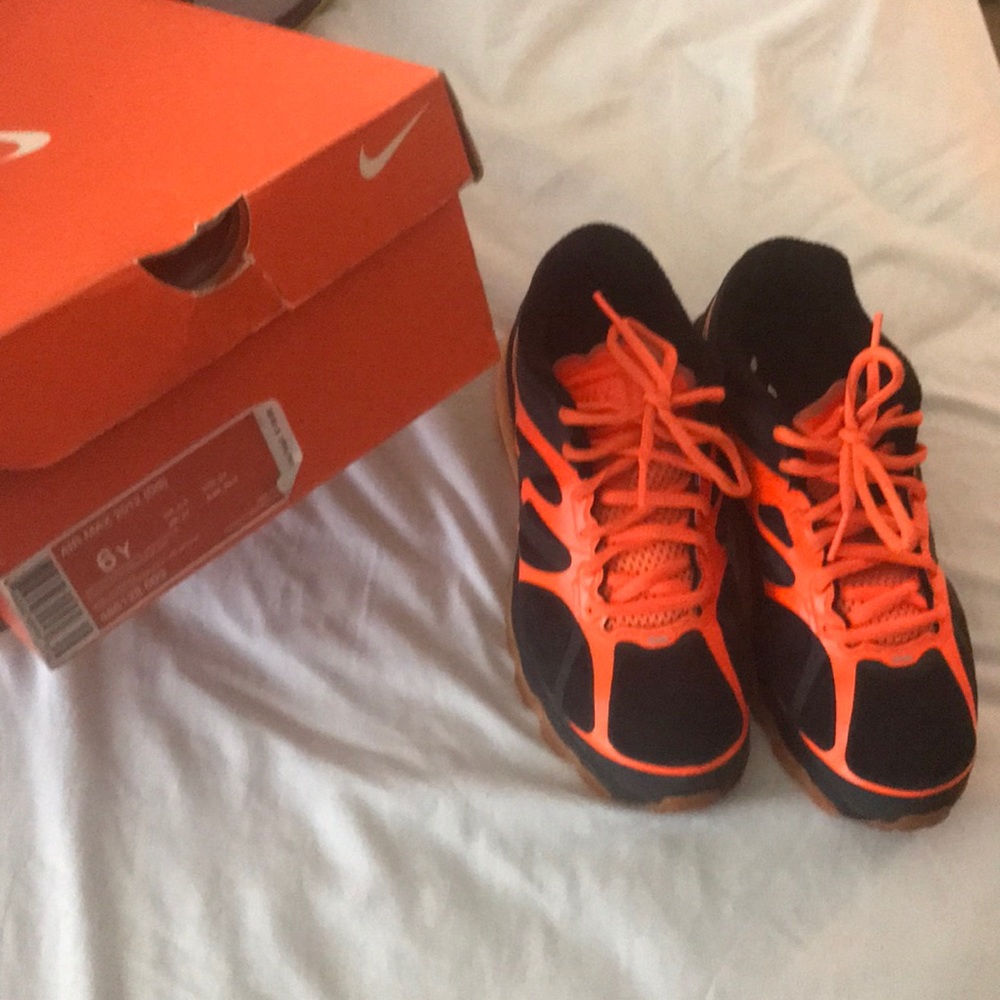 Nike air max 2012 ladies size 8, kids size 6